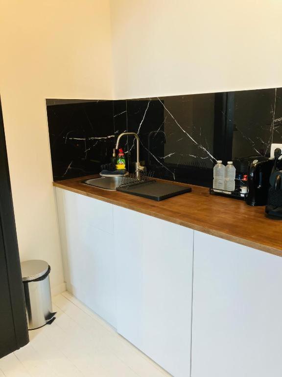 Living History - Suikernest Aparthotel Antwerp Luaran gambar