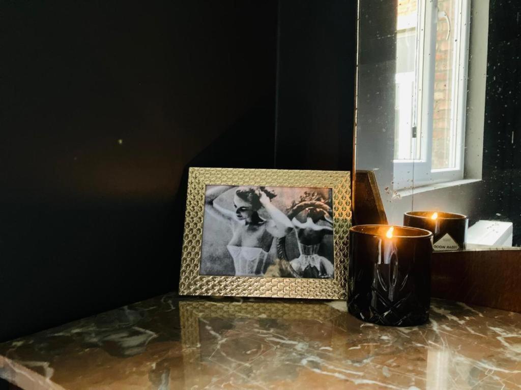 Living History - Suikernest Aparthotel Antwerp Luaran gambar